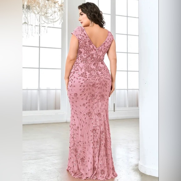 Plus Size Floral Pattern Sequin Dress - Picture 4 of 6